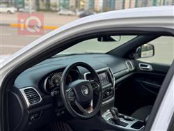 جیپ گراند شیرۆکی